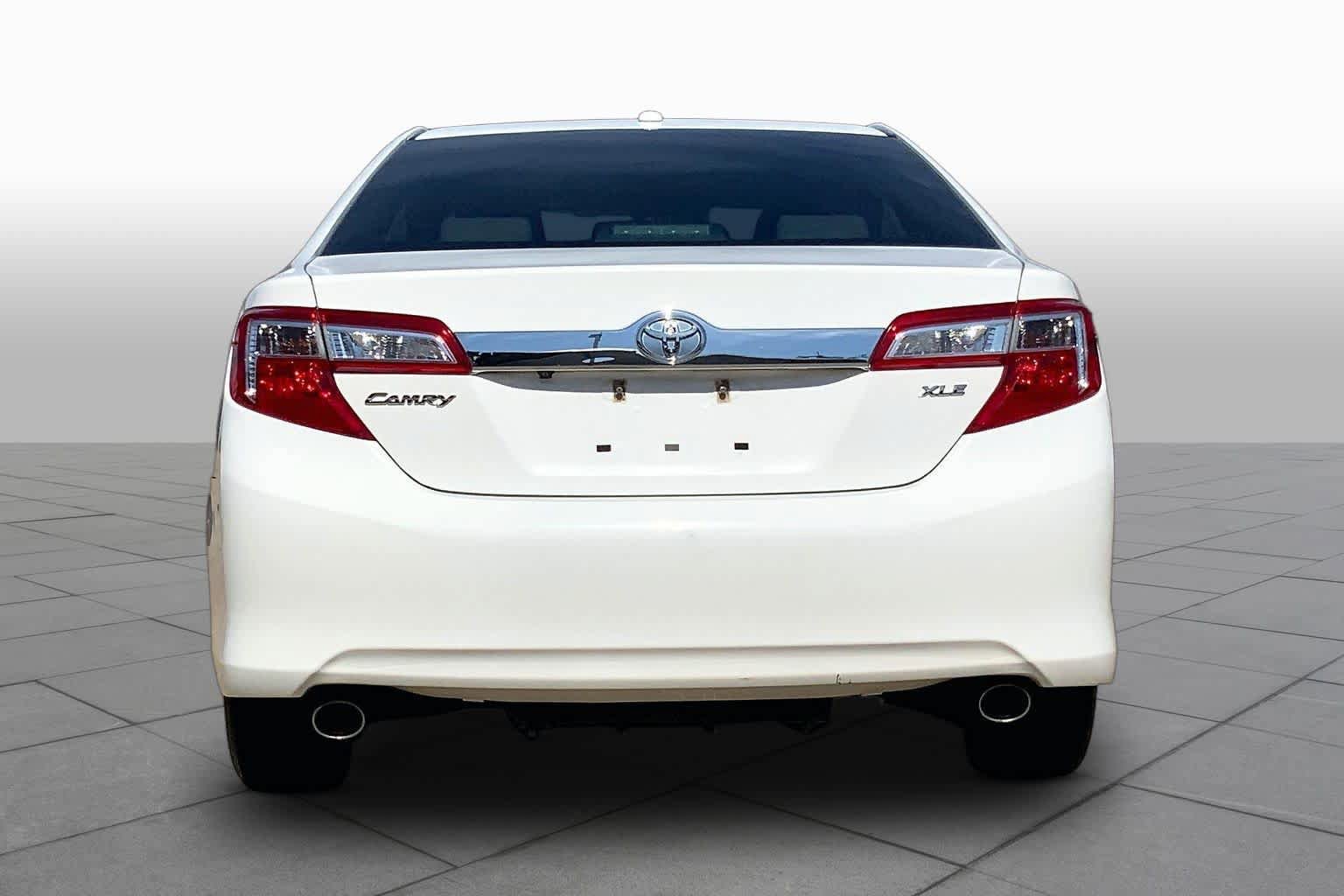 Used 2014 Toyota Camry XLE FWD image 5