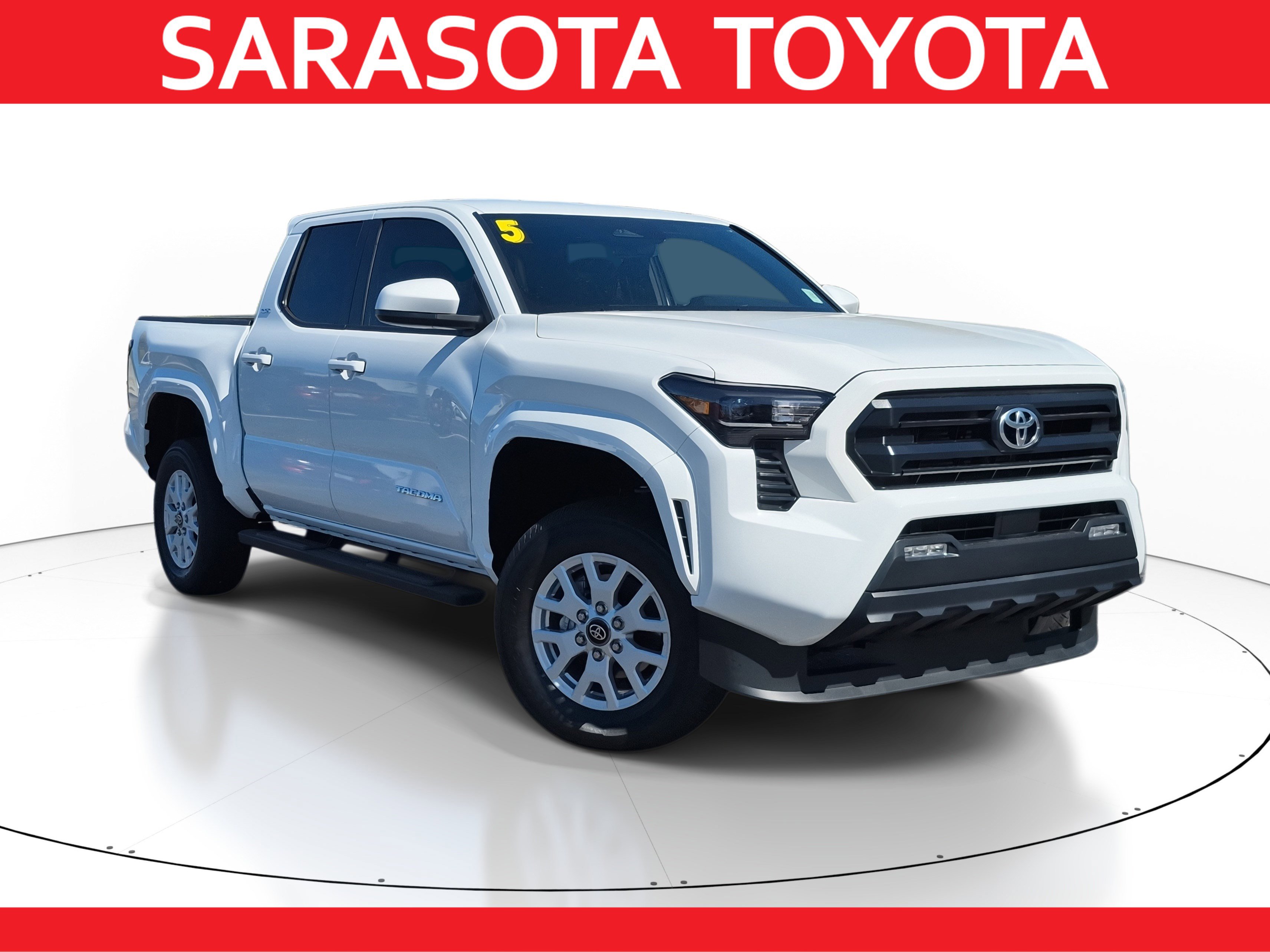 Used 2025 Toyota Tacoma SR5 image 1