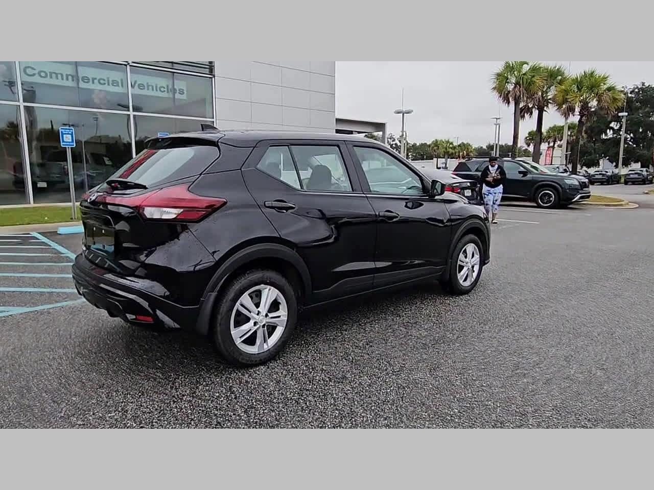 New 2025 Nissan Kicks Play S image 33