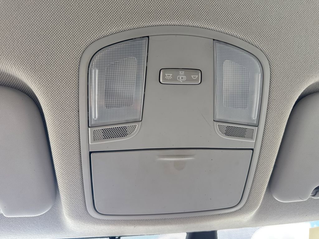 Used 2020 Hyundai Elantra SEL image 25