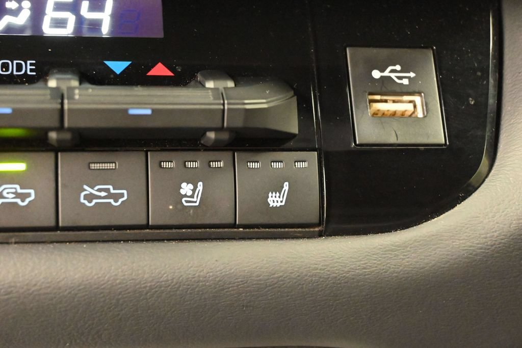 Used 2023 Toyota Tundra Platinum AWD/4WD image 7