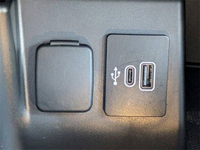 Used 2025 Ford Explorer ST-Line w/ ST-Line Street Pack image 27