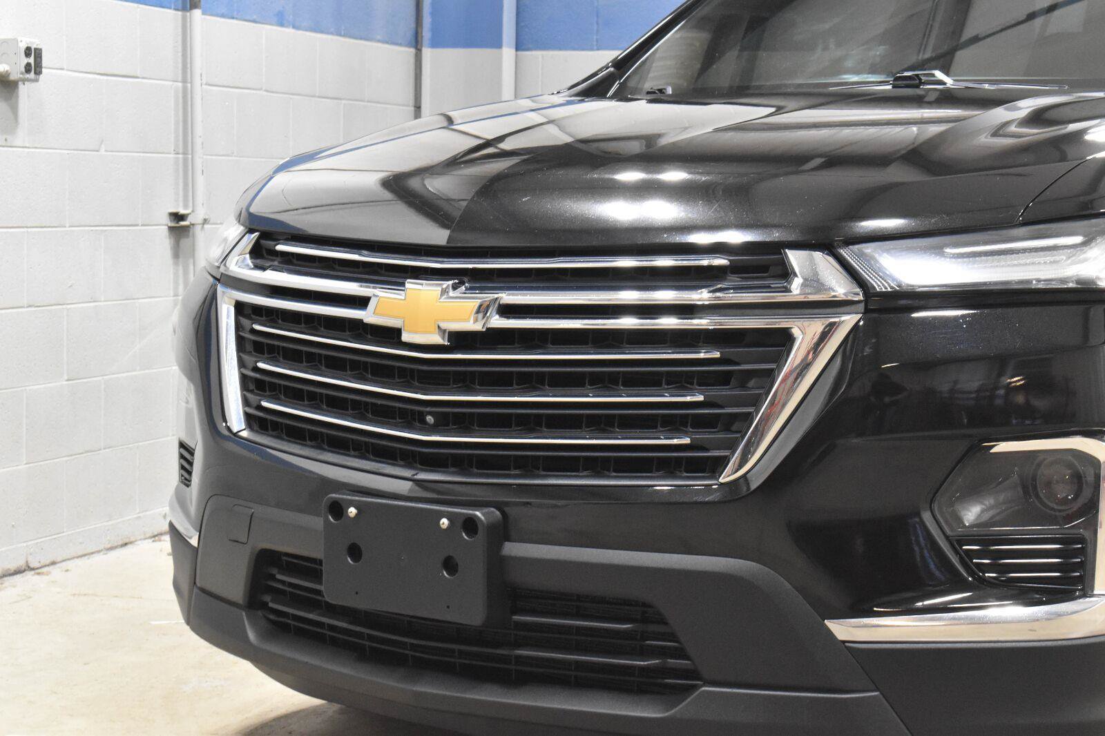 Used 2023 Chevrolet Traverse LT w/ LT Premium Package AWD/4WD image 34