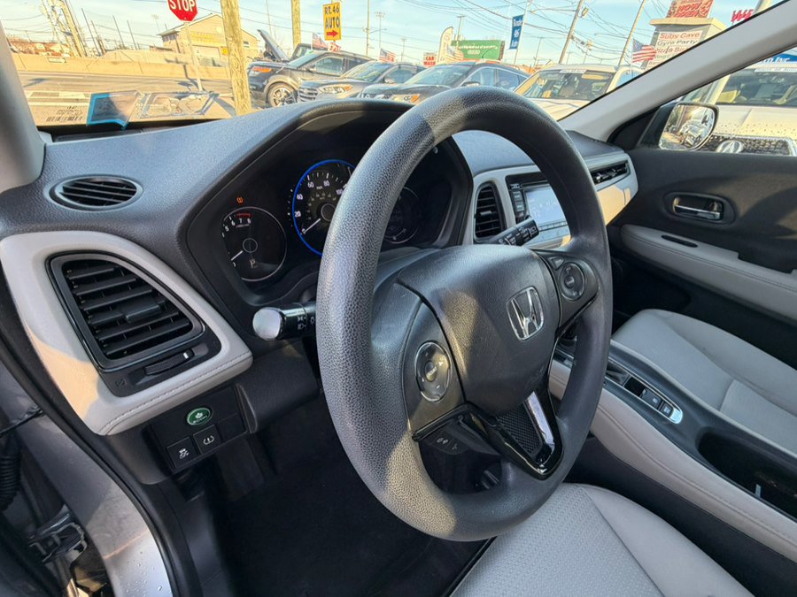 Used 2019 Honda HR-V LX image 9