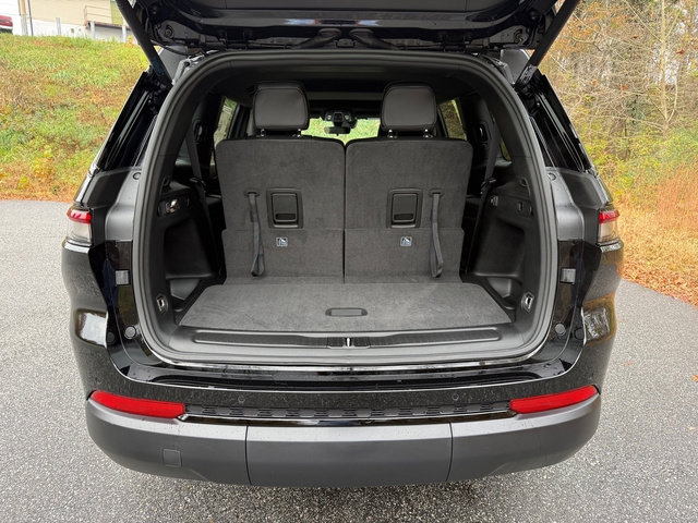 New 2025 Jeep Grand Cherokee L Altitude image 18