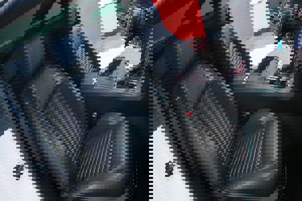 Used 2012 Ford Mustang Shelby GT500 w/ Electronics Pkg image 26