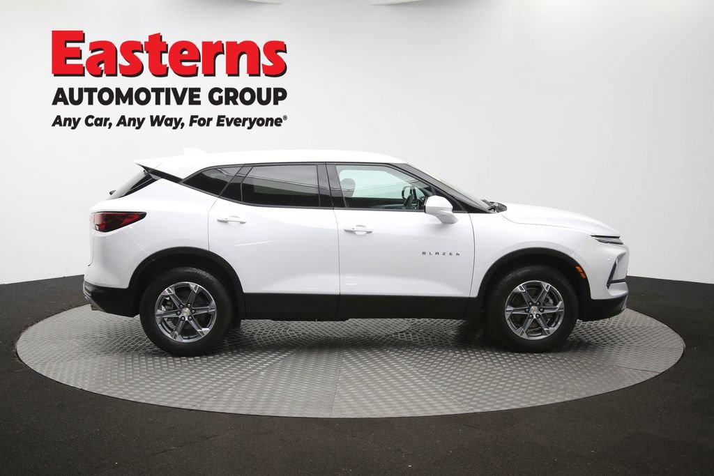Used 2025 Chevrolet Blazer LT FWD image 47