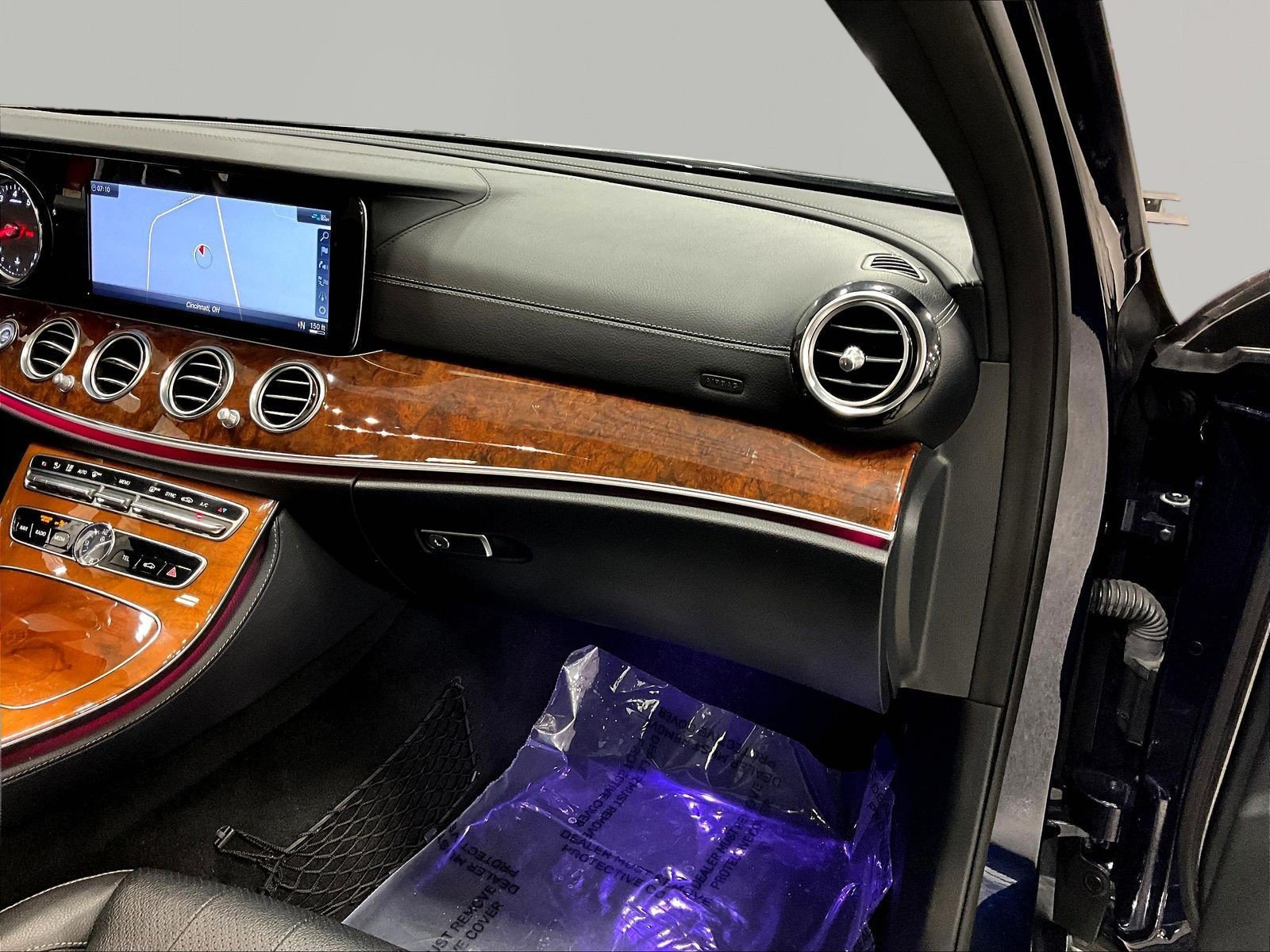 Used 2019 Mercedes-Benz E 450 4MATIC Sedan w/ Premium Package image 26
