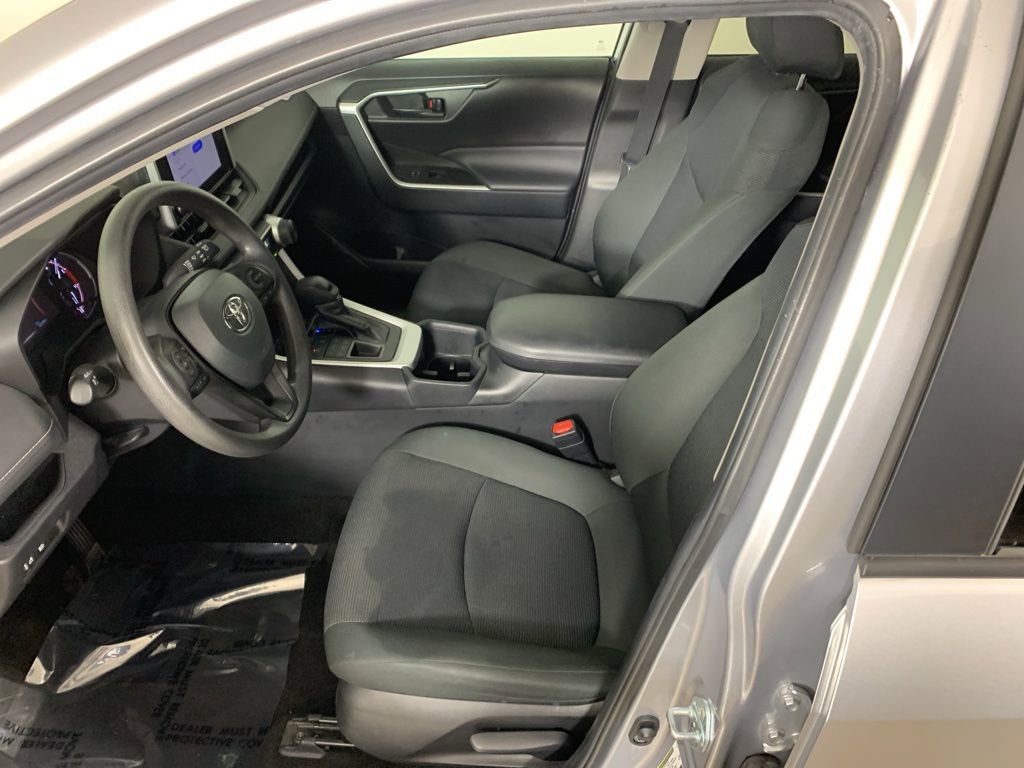 Used 2024 Toyota RAV4 LE image 28