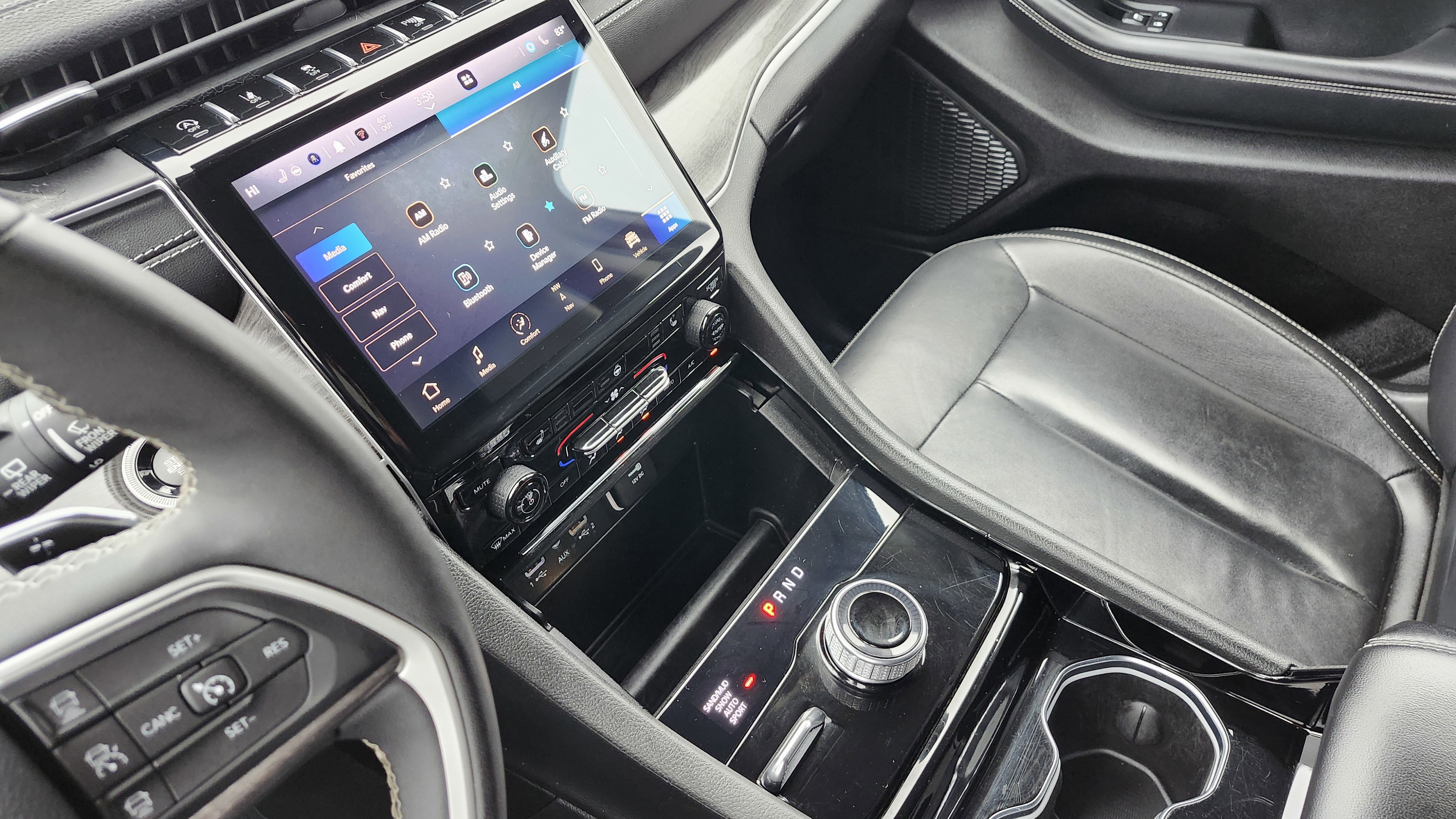 Used 2023 Jeep Grand Cherokee L Limited image 32