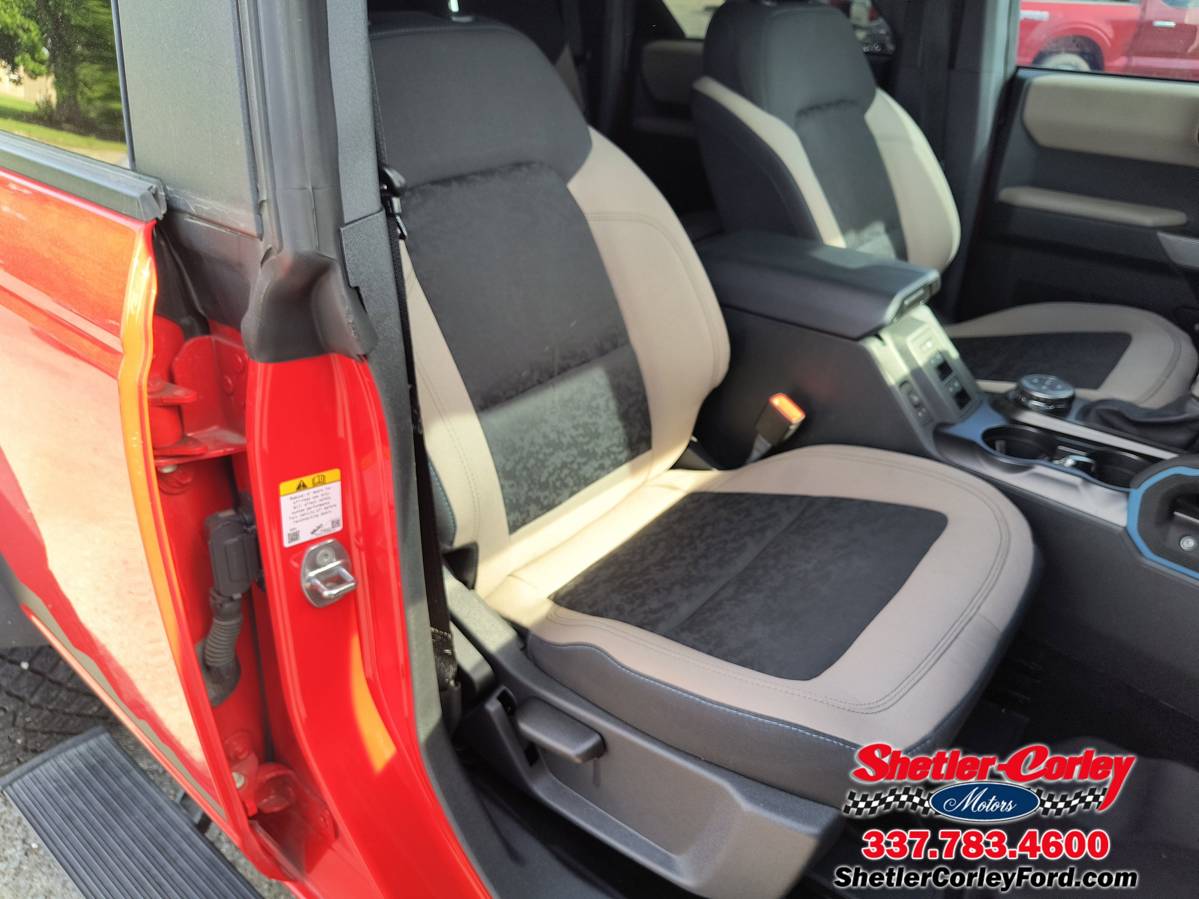 Used 2023 Ford Bronco Wildtrak image 23