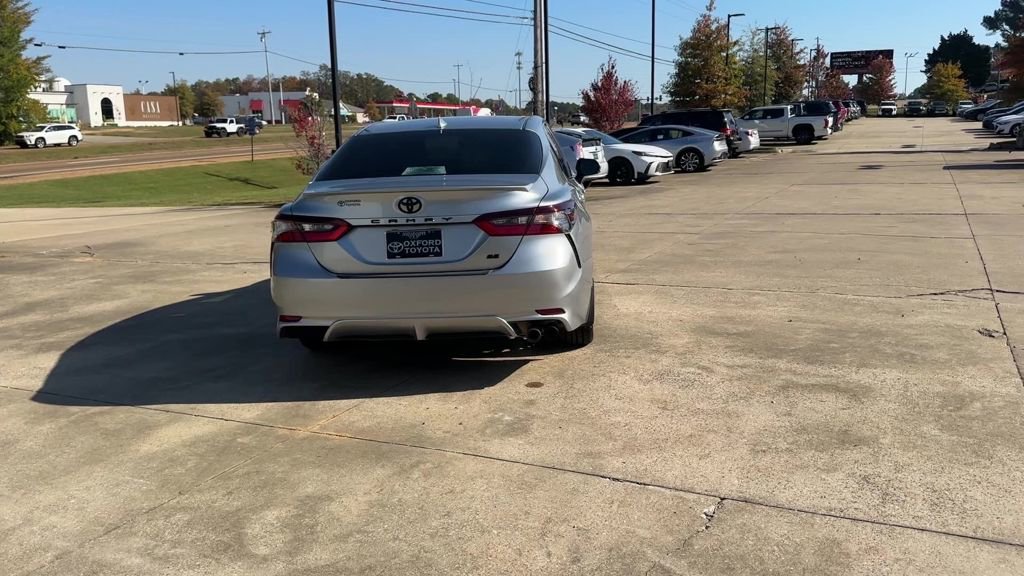 Used 2023 Toyota Camry SE w/ Convenience Package image 5