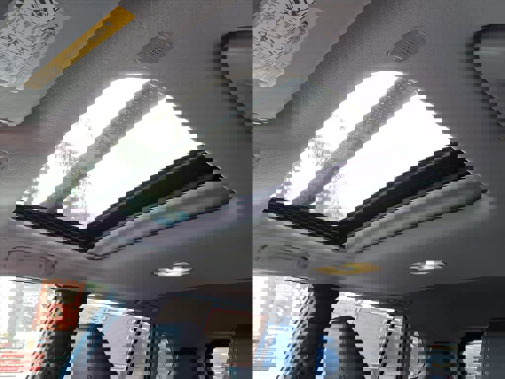 Certified 2024 Toyota Corolla Cross XLE image 24