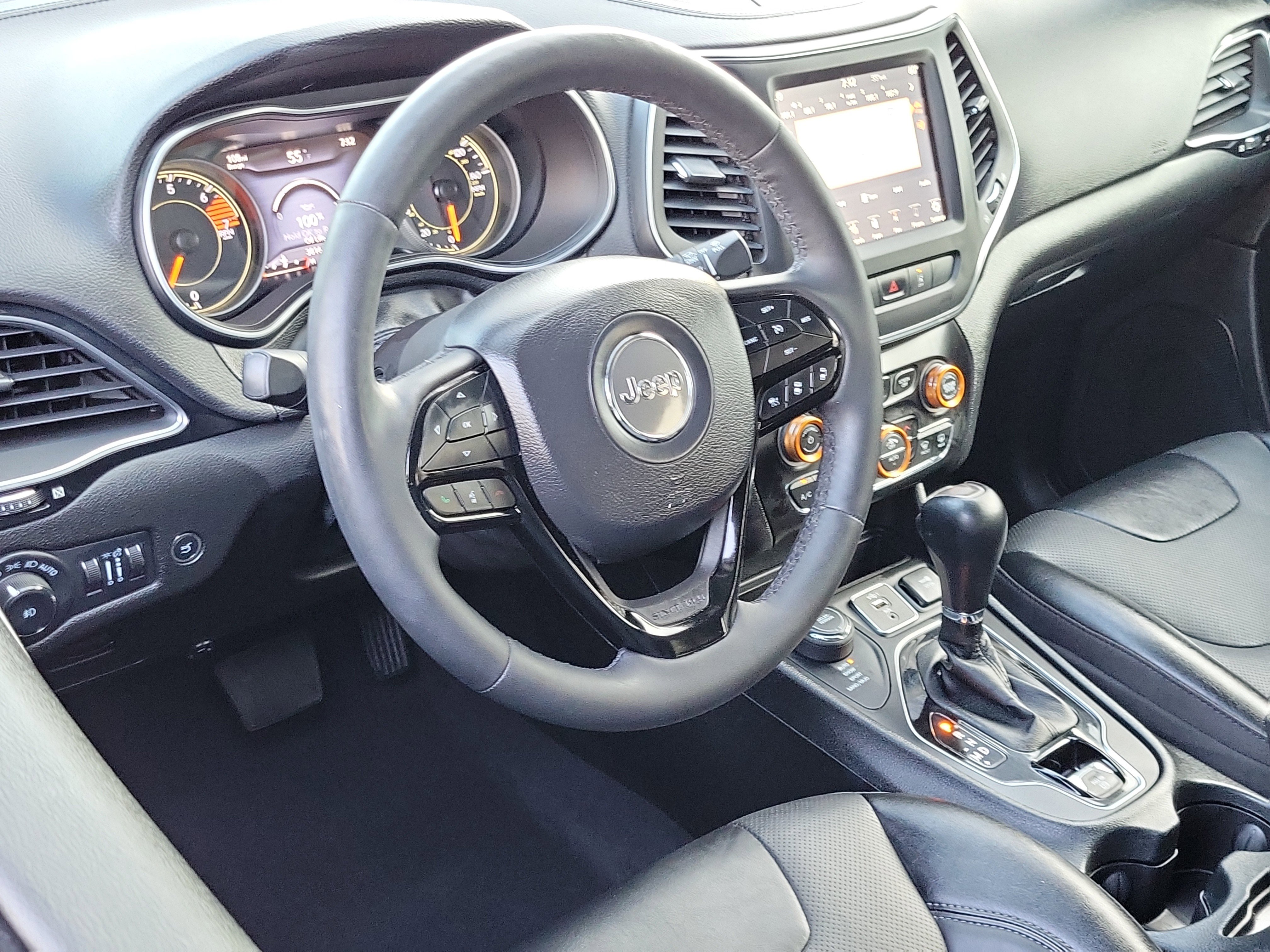 Used 2023 Jeep Cherokee Altitude Lux AWD/4WD image 5