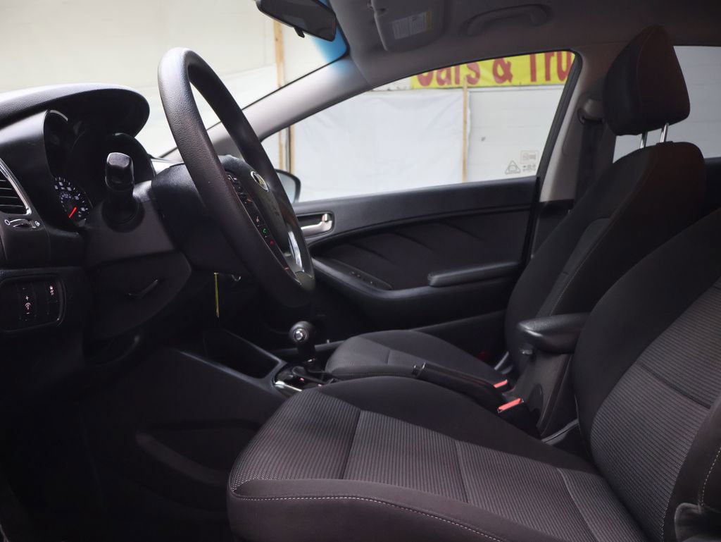 Used 2018 Kia Forte LX image 17