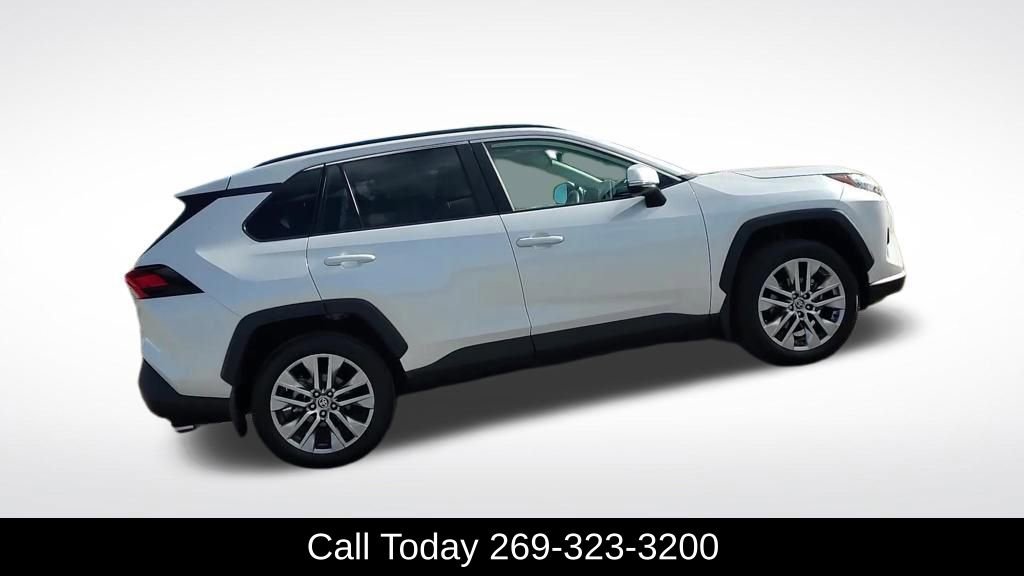 Used 2024 Toyota RAV4 XLE Premium image 7