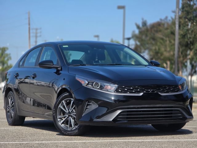 Used 2022 Kia Forte LXS FWD image 1
