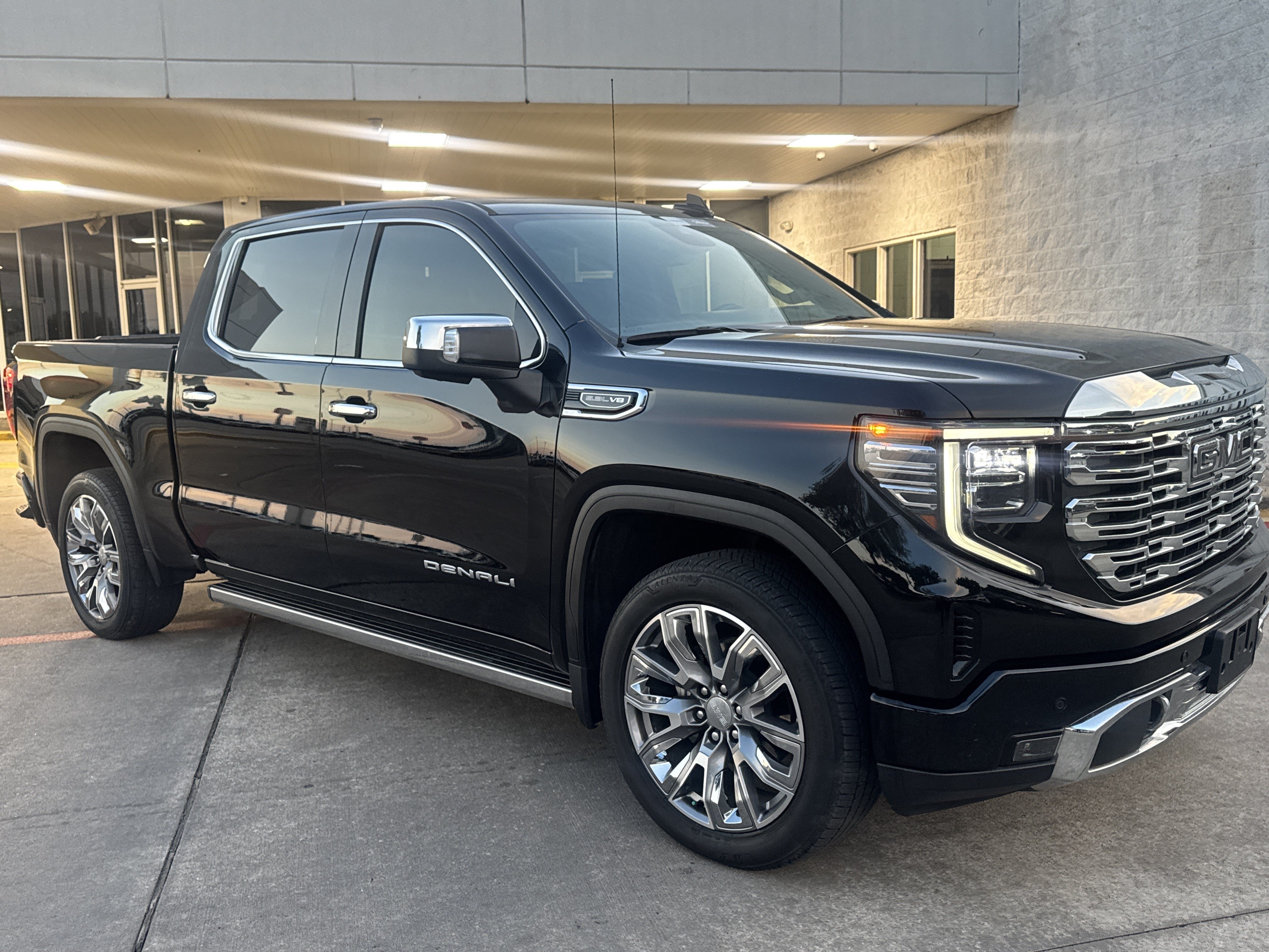 Used 2024 GMC Sierra 1500 Denali w/ Denali Reserve Package RWD image 15