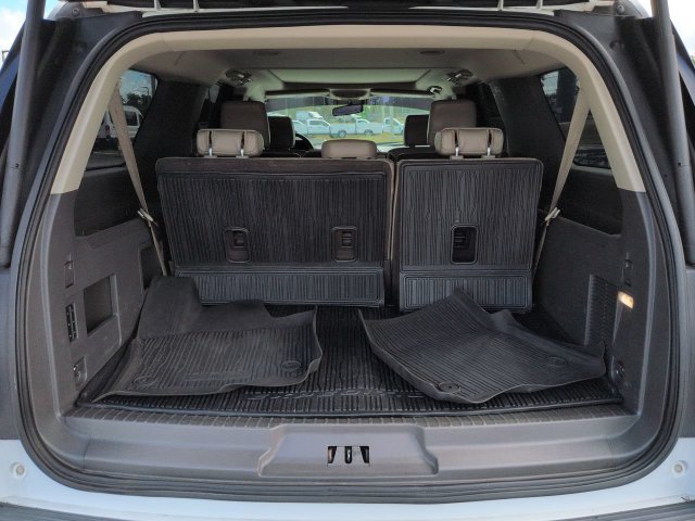 Used 2018 Ford Expedition Max XLT w/ Equipment Group 202A RWD image 13