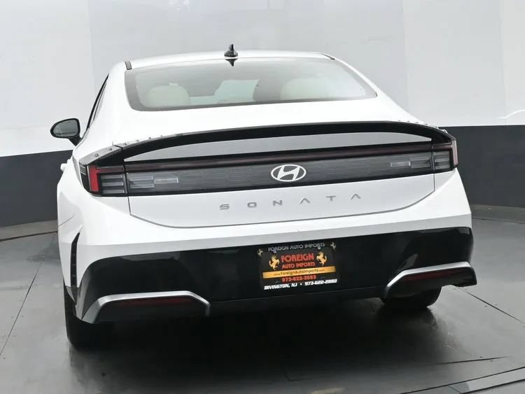 Used 2024 Hyundai Sonata SEL FWD image 8