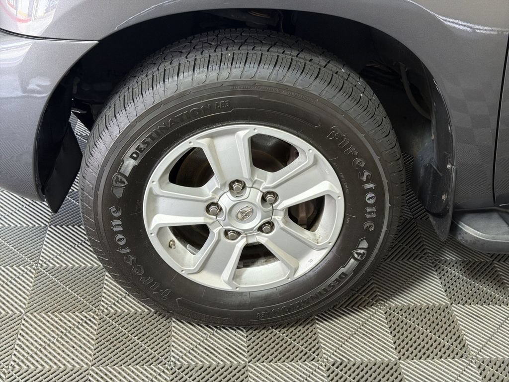 Used 2019 Toyota Sequoia SR5 AWD/4WD image 12