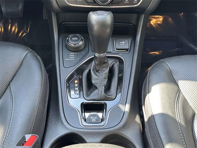 Used 2021 Jeep Cherokee Limited w/ Mopar Interior Package image 14