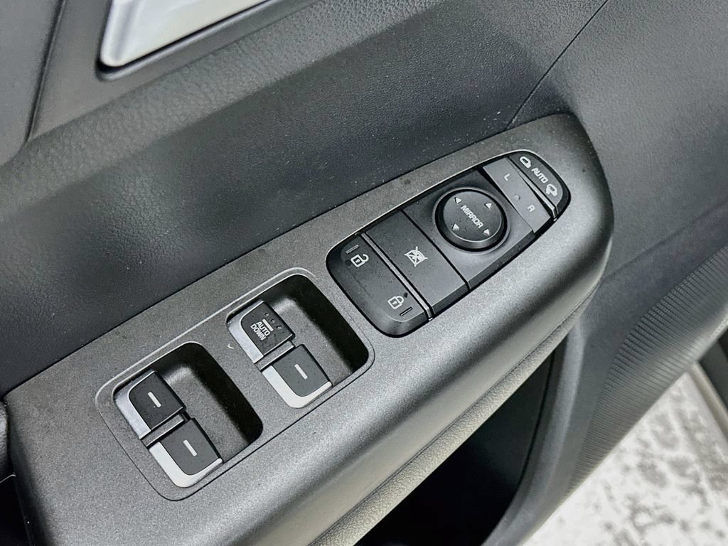 Used 2022 Kia Sportage LX w/ LX FWD Value Edition Package image 21