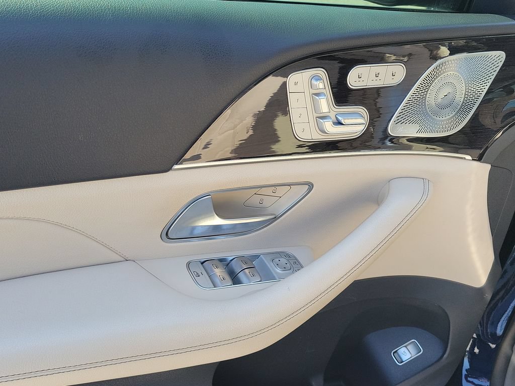 Used 2020 Mercedes-Benz GLS 450 4MATIC image 20