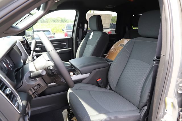 New 2026 RAM 2500 Big Horn AWD/4WD image 12