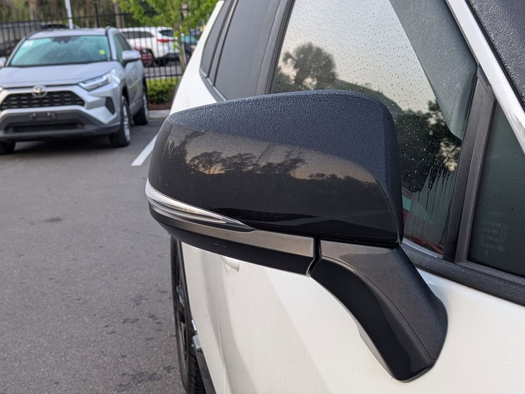 Used 2019 Toyota RAV4 XSE AWD/4WD image 13