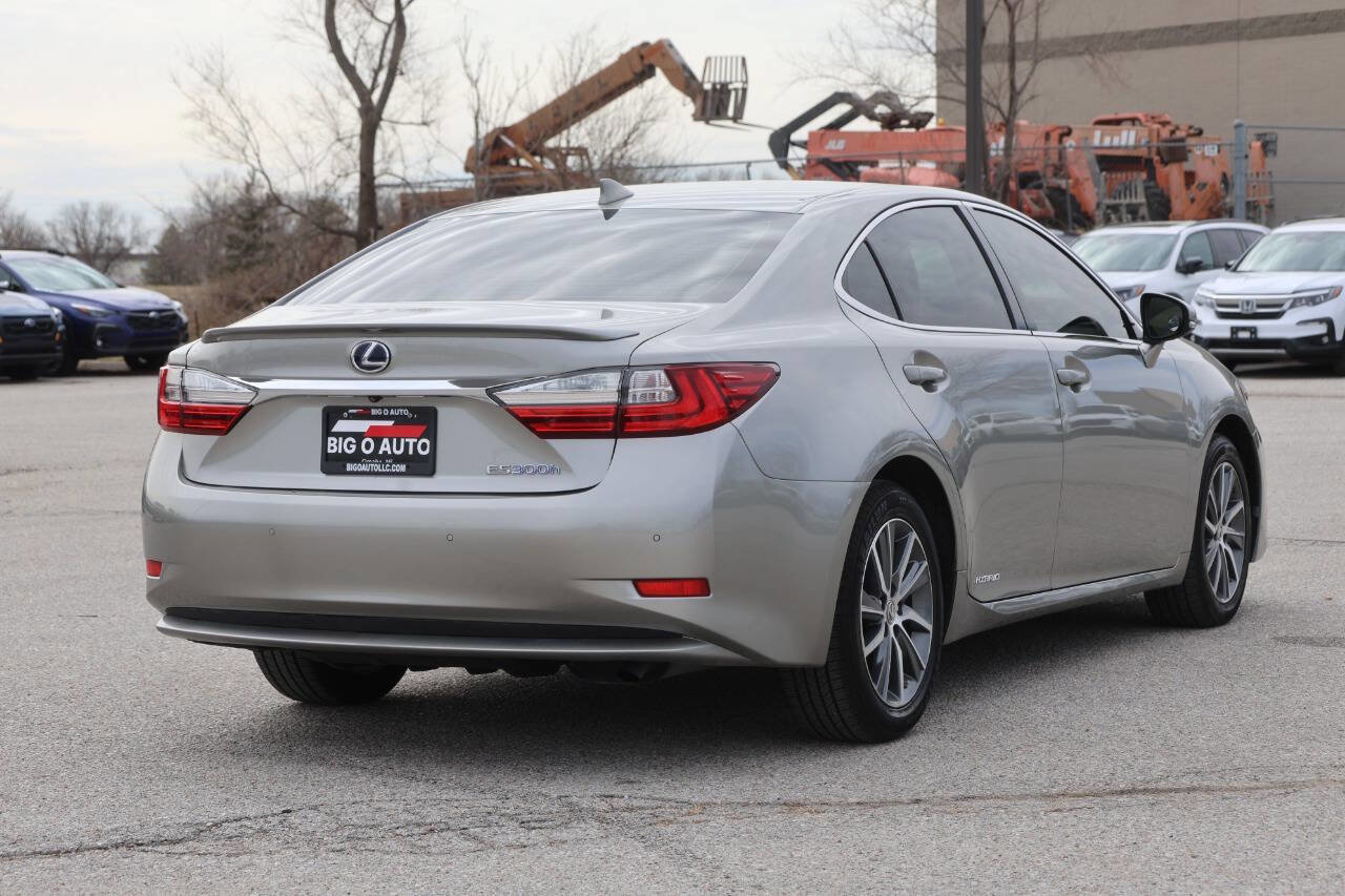 Used 2018 Lexus ES 300h w/ Navigation Package FWD image 9