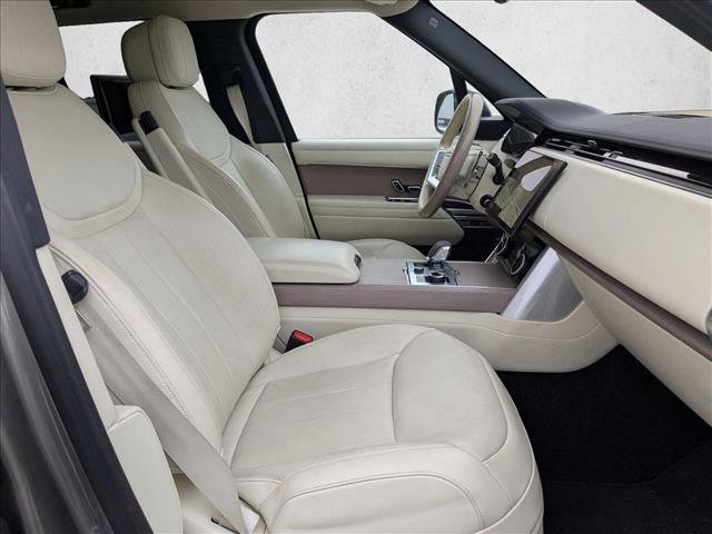 Certified 2023 Land Rover Range Rover SE image 17