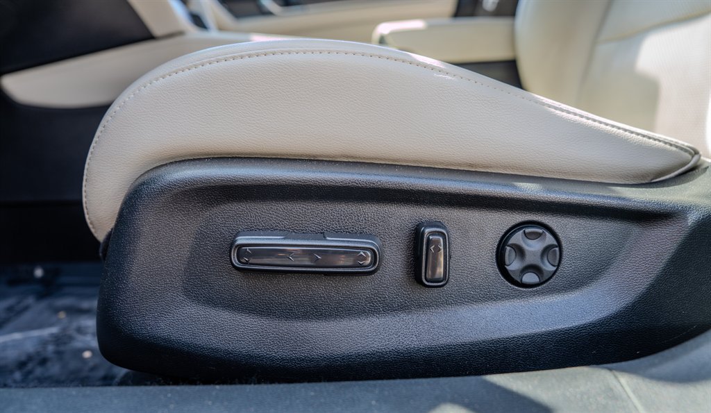 Used 2018 Honda Accord Touring image 28