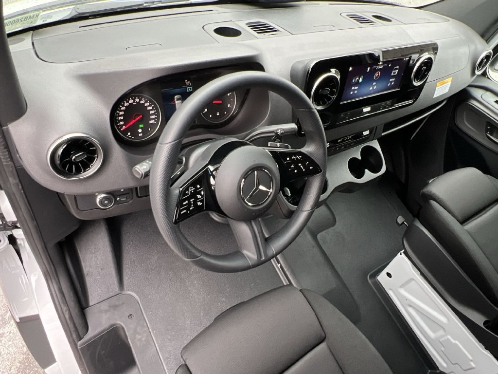 Used 2026 Mercedes-Benz Sprinter 2500 image 21