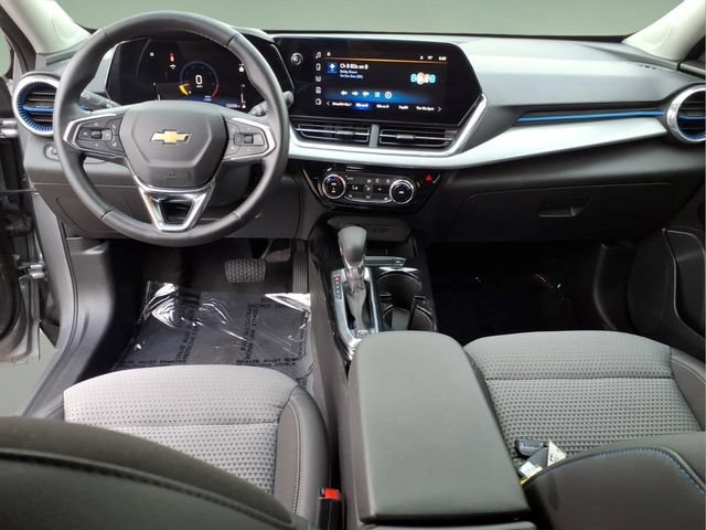 Used 2025 Chevrolet Trax LT w/ Driver Confidence Package FWD image 13
