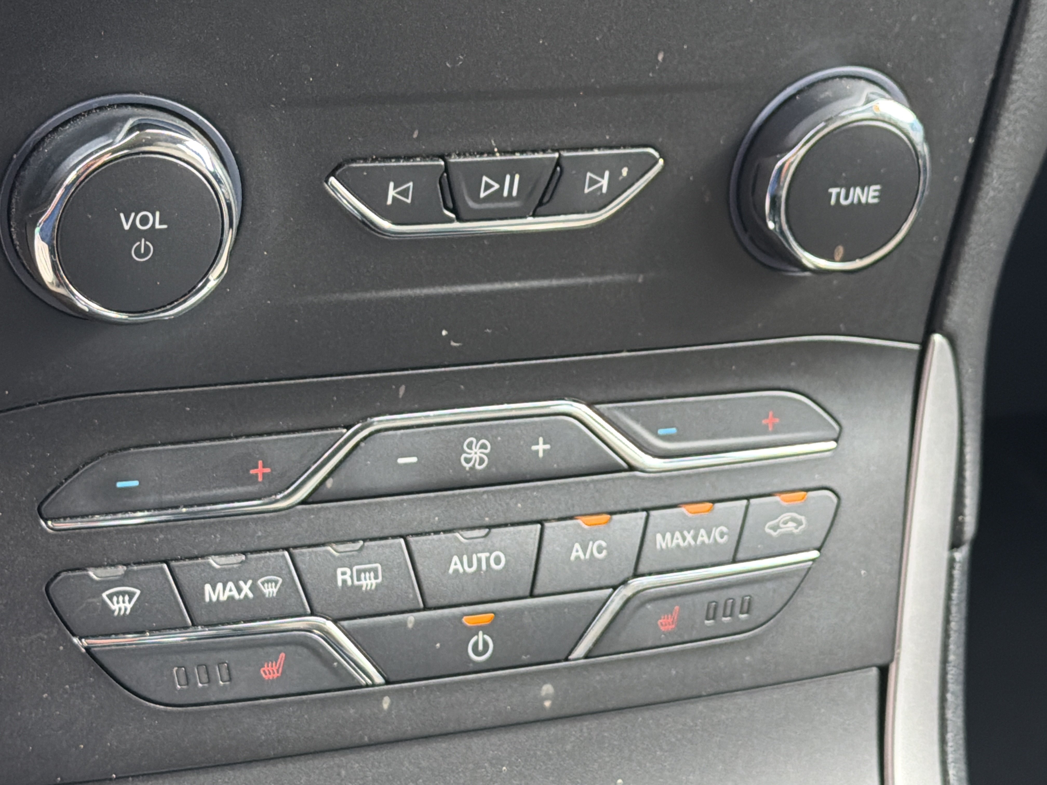 Used 2020 Ford Edge SEL w/ Convenience Package FWD image 29