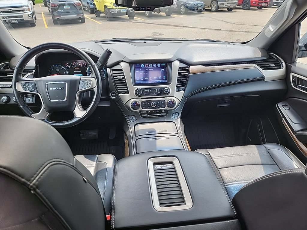 Certified 2018 GMC Yukon Denali w/ Open Road Package AWD/4WD image 39