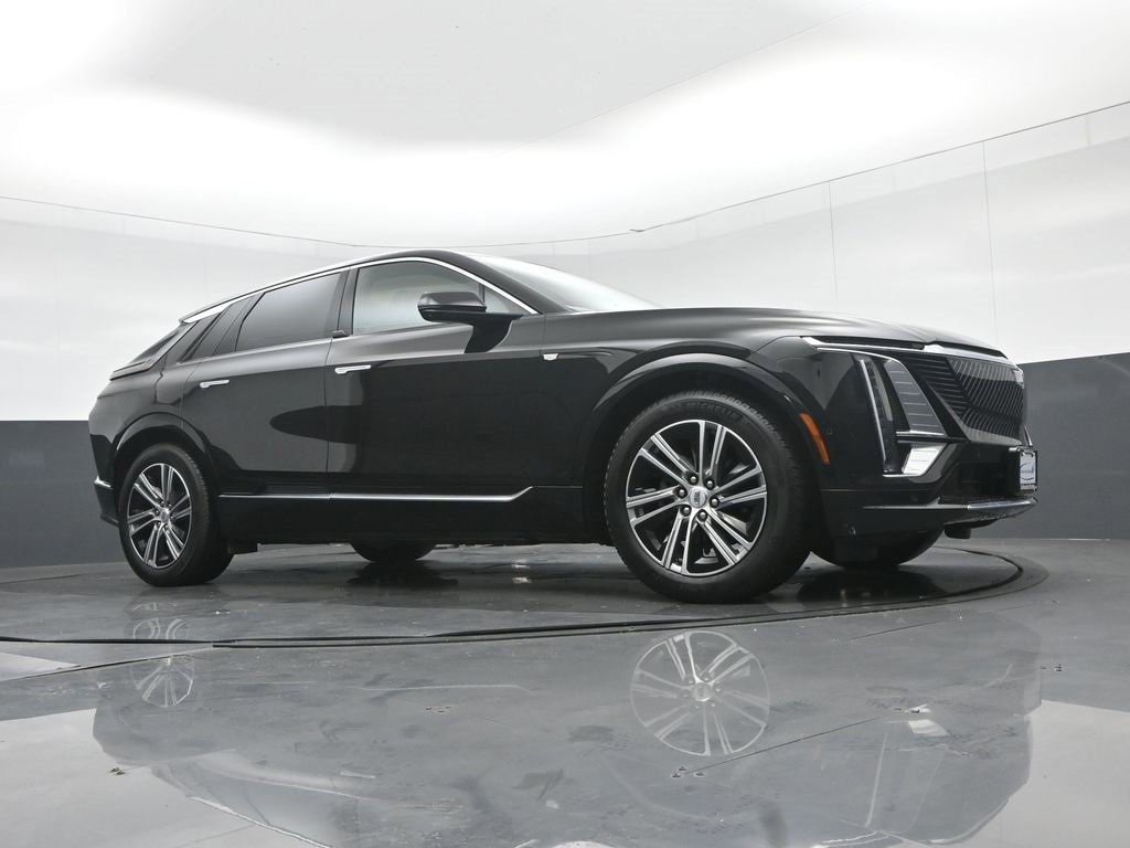 Used 2023 Cadillac Lyriq 2WD image 62