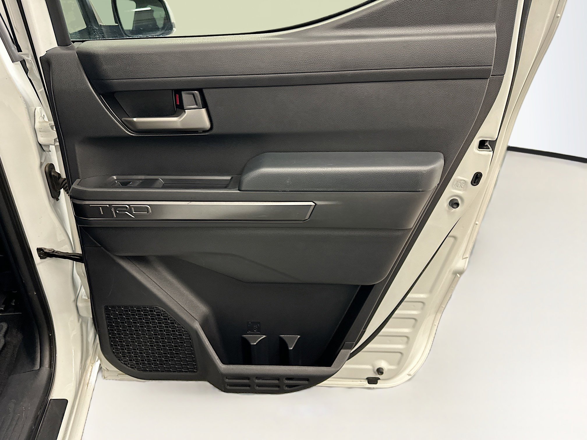 Used 2025 Toyota Tacoma TRD Off-Road image 31