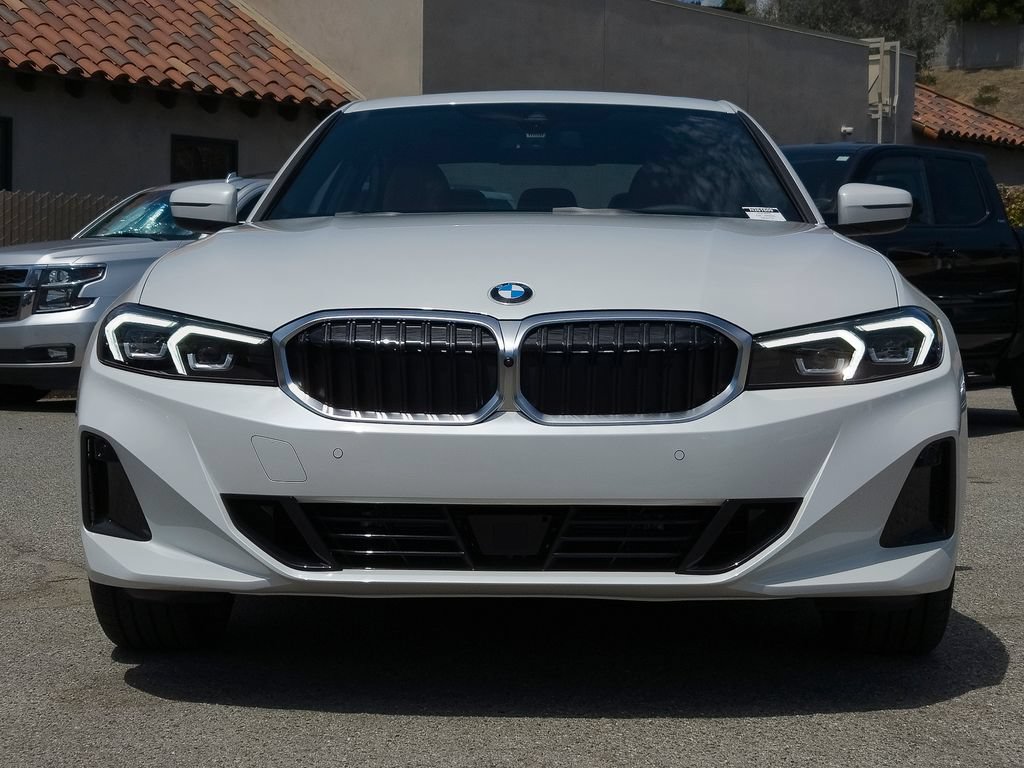 New 2026 BMW 330i Sedan w/ Premium Package RWD image 2