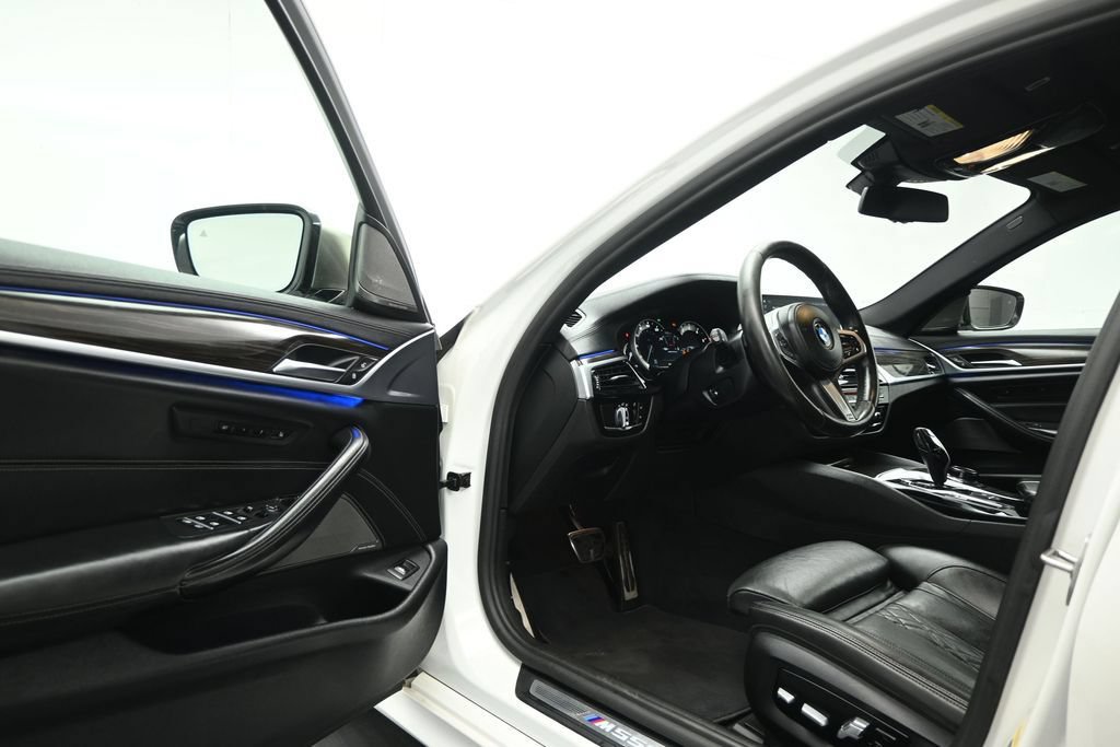 Used 2018 BMW M550i xDrive AWD/4WD image 6