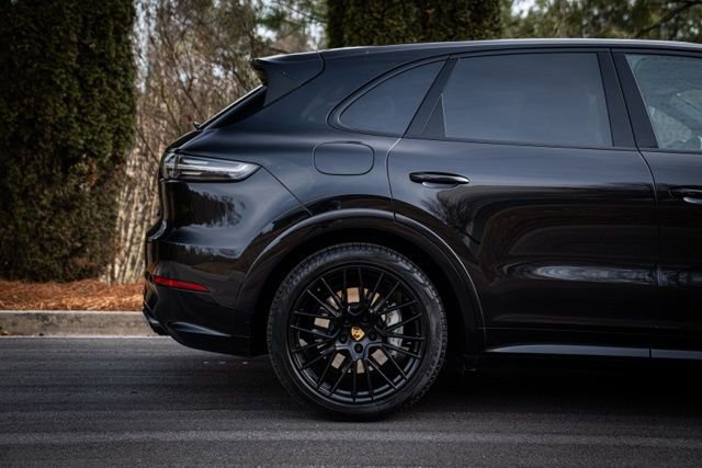 Used 2021 Porsche Cayenne GTS image 13