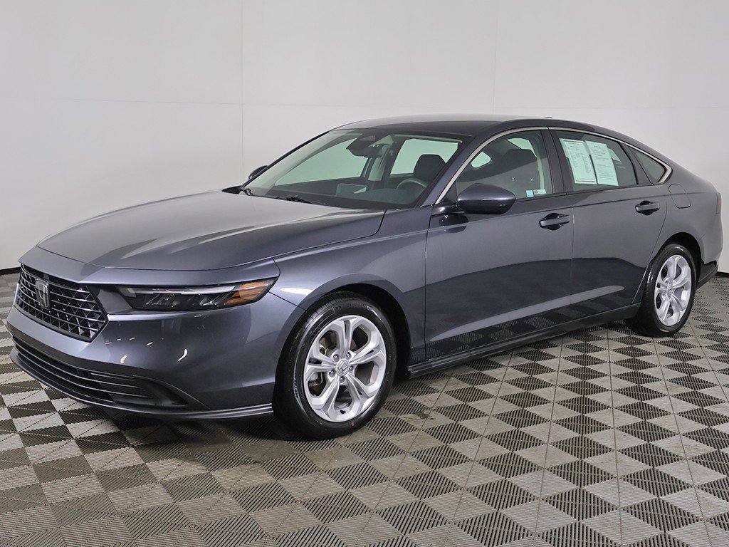 Certified 2025 Honda Accord LX image 5