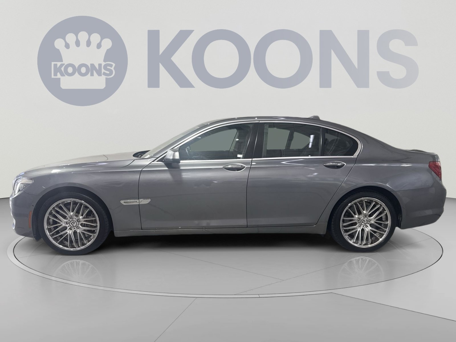 Used 2012 BMW 750i RWD image 7