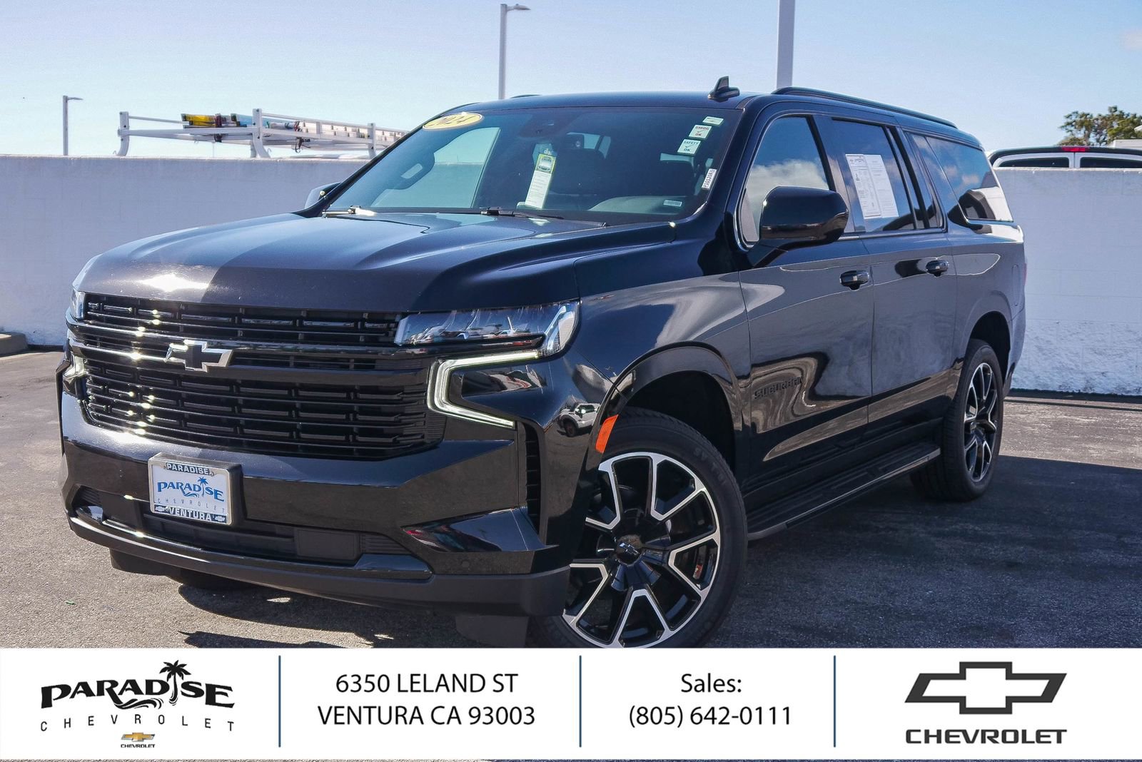 Used 2024 Chevrolet Suburban RST RWD image 1