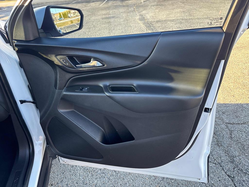 Used 2021 Chevrolet Equinox LT w/ Driver Convenience Package image 55