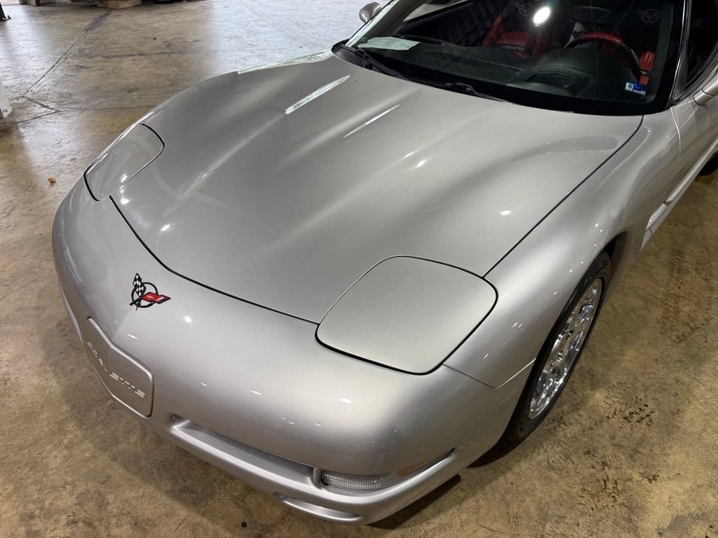 Used 2004 Chevrolet Corvette Convertible w/ Preferred Equipment Group RWD image 8