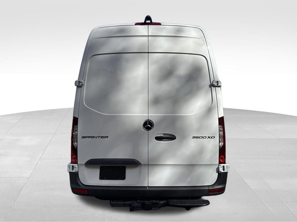 Used 2024 Mercedes-Benz Sprinter 3500 image 4