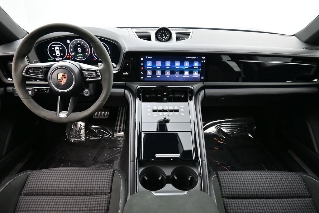 Certified 2026 Porsche Panamera 4 AWD/4WD image 6