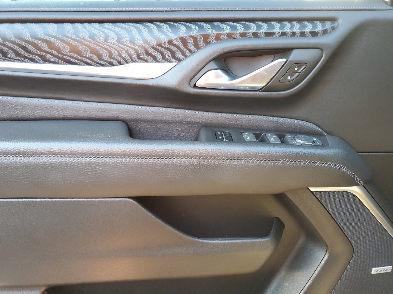 Used 2023 GMC Yukon XL Denali RWD image 15